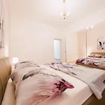Διαμέρισμα Mit Whirlpool By Interhome