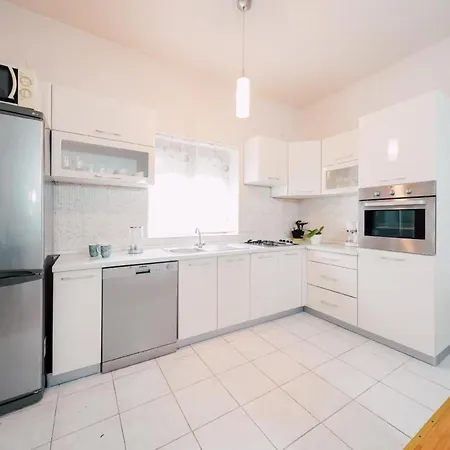 Apartmán Mit Whirlpool By Interhome