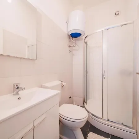 Apartmán Mit Whirlpool By Interhome Krneza