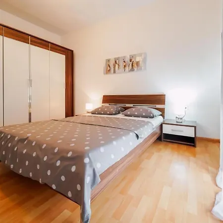 Apartmán Mit Whirlpool By Interhome