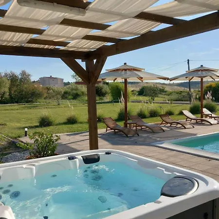 Apartmán Mit Whirlpool By Interhome *