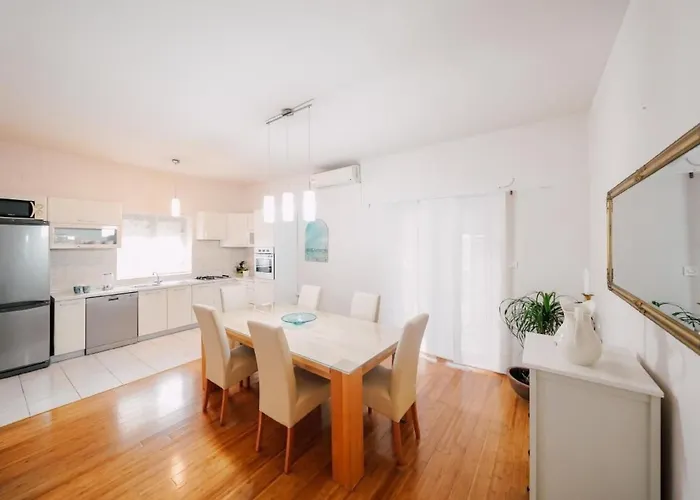 Mit Whirlpool By Interhome * Krneza