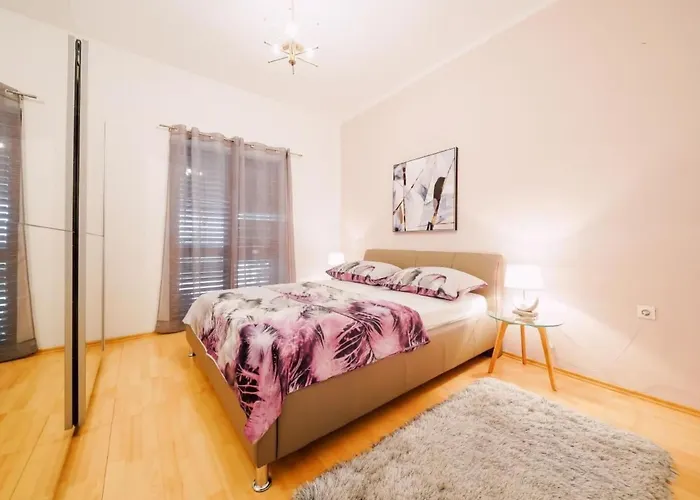 Mit Whirlpool By Interhome Apartmán Krneza