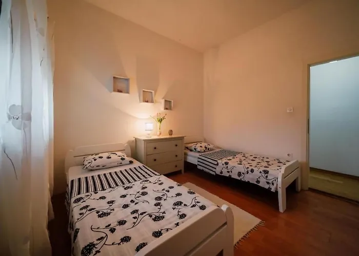 Mit Whirlpool By Interhome