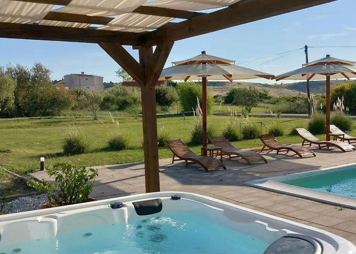 Apartmán Mit Whirlpool By Interhome *