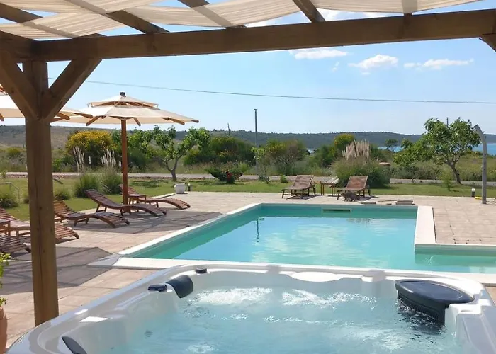 Mit Whirlpool By Interhome * Krneza