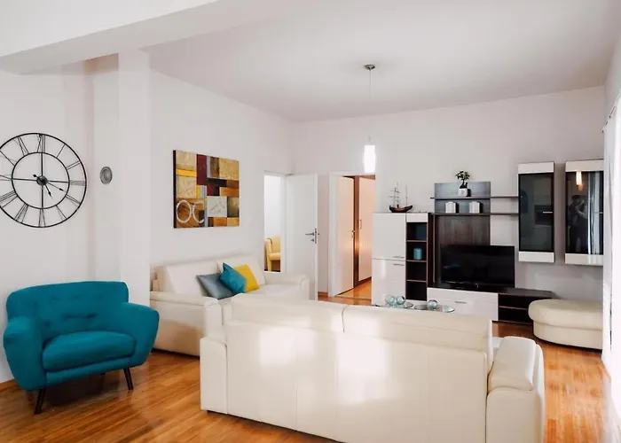 아파트 Mit Whirlpool By Interhome