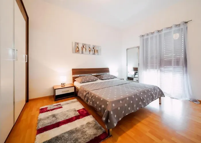 Mit Whirlpool By Interhome Krneza